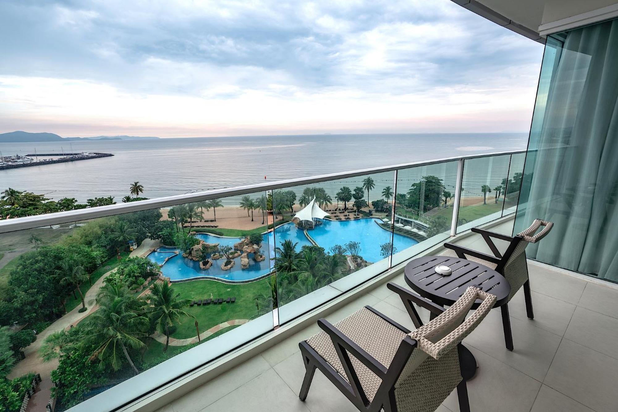 Movenpick Residences Pattaya With Ocean View 나 좀티엔 외부 사진