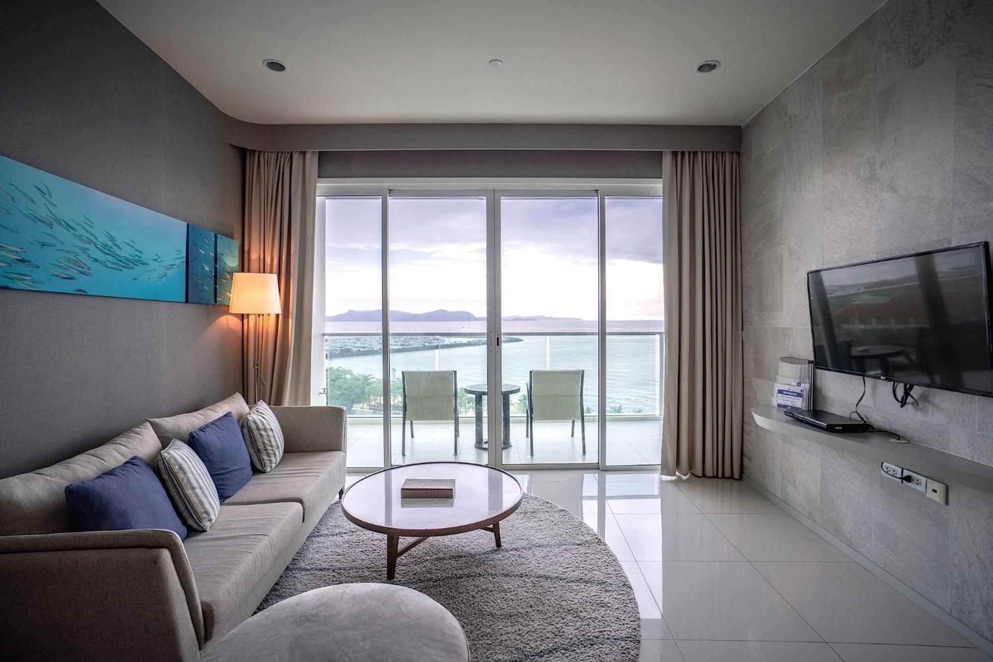 Movenpick Residences Pattaya With Ocean View 나 좀티엔 외부 사진