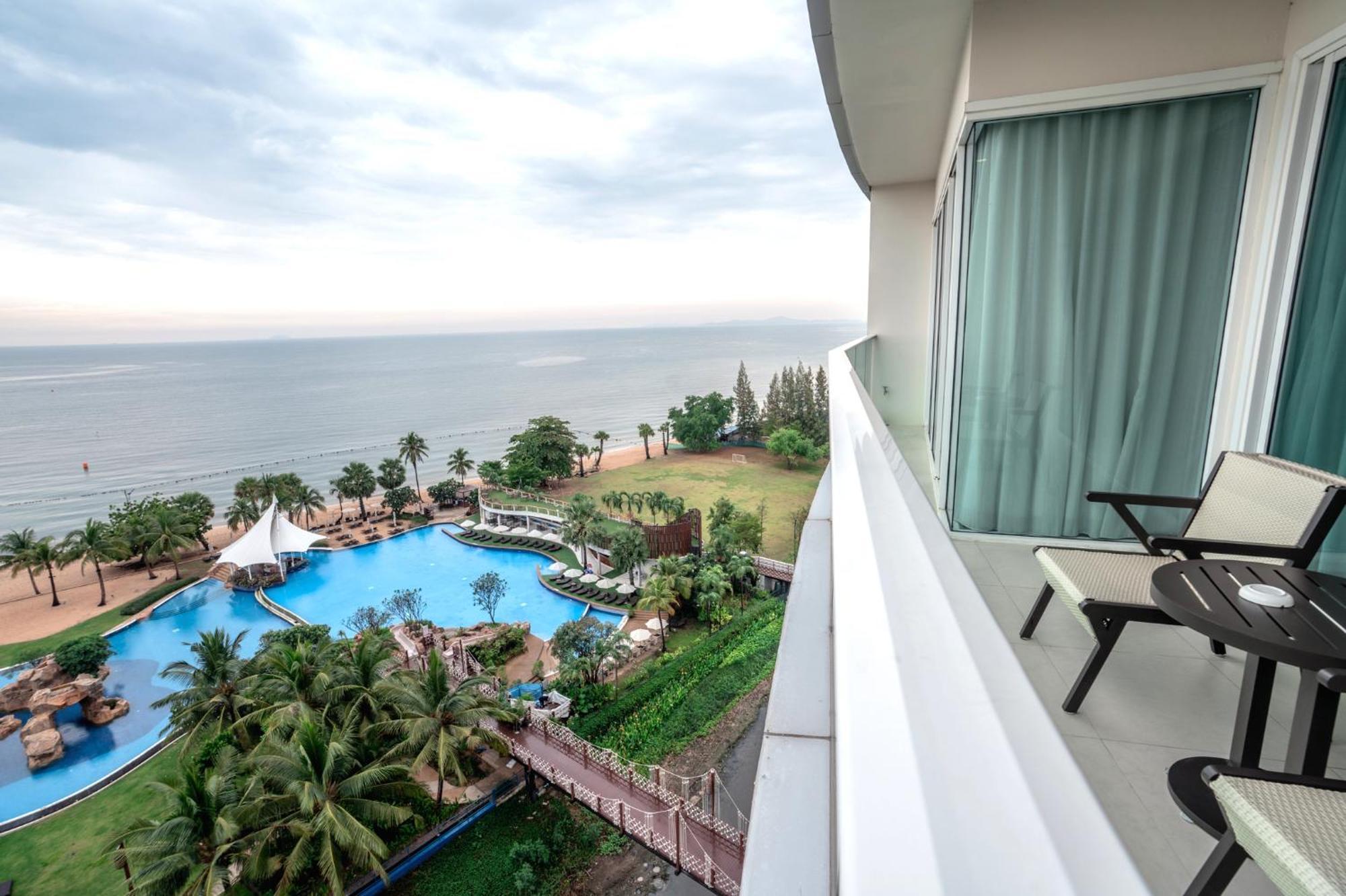 Movenpick Residences Pattaya With Ocean View 나 좀티엔 외부 사진
