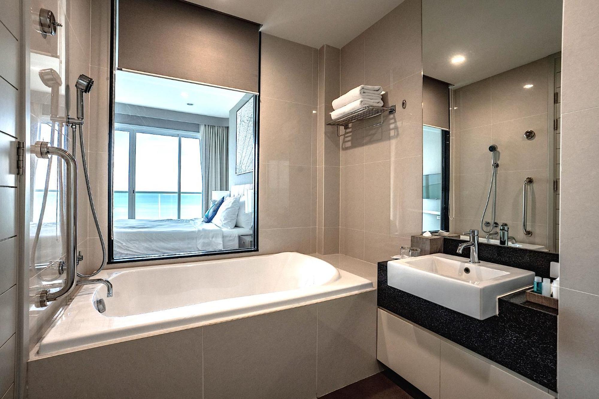 Movenpick Residences Pattaya With Ocean View 나 좀티엔 외부 사진